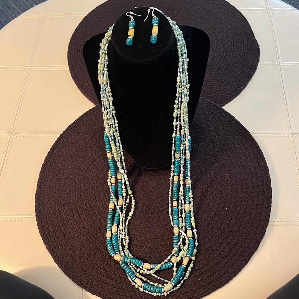 Beautiful Necklace and Earrings Set